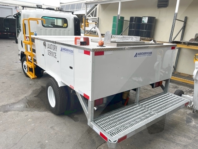 Lavatory Truck Isuzu/Standard GSE NPR- Gasoline