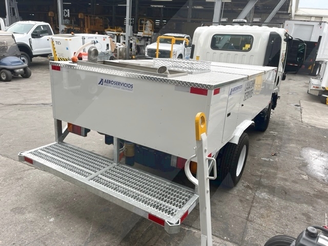 Lavatory Truck Isuzu/Standard GSE NPR- Gasoline