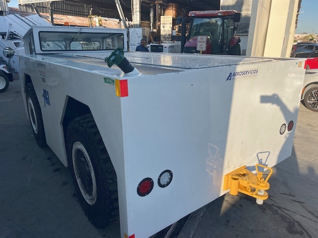 Push Back Tractor S&S GT-50