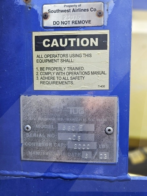 Belt Loader Tug 660E