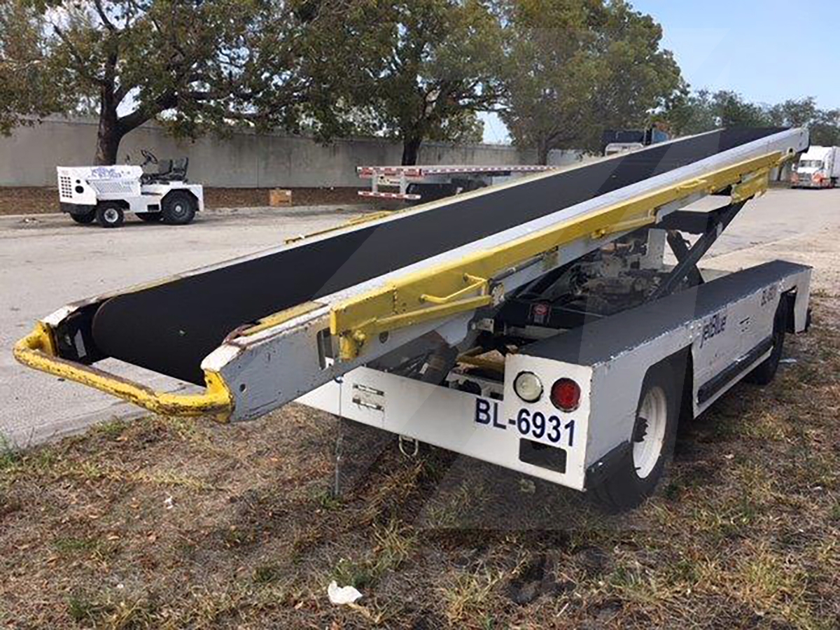 Belt Loader Tug 660-OH