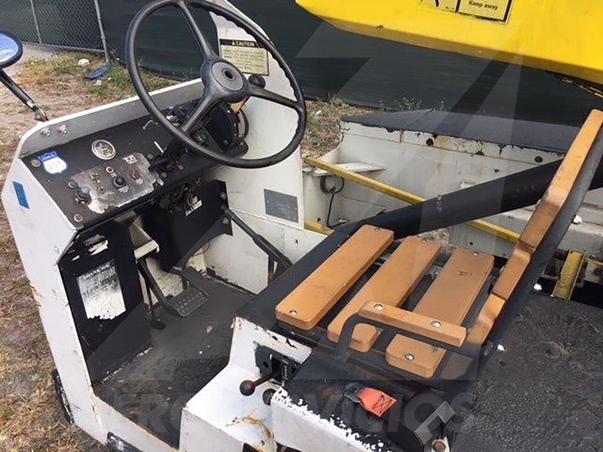 Belt Loader Tug 660-OH
