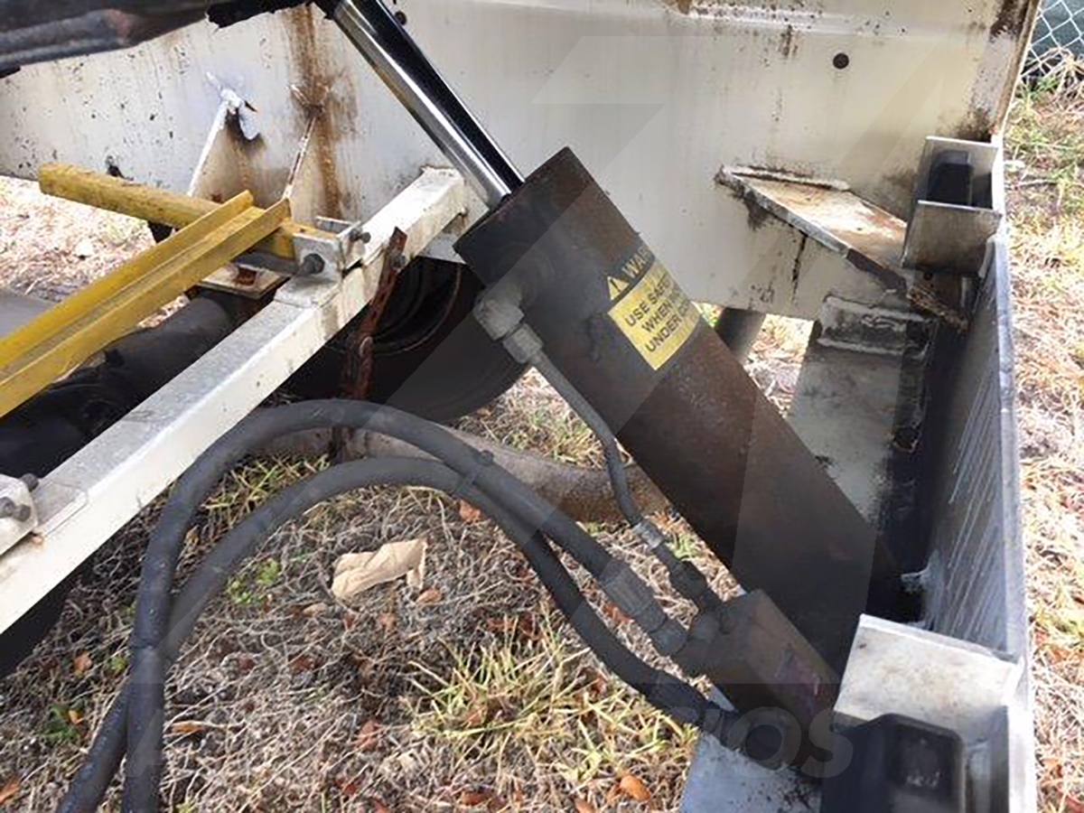 Belt Loader Tug 660-OH