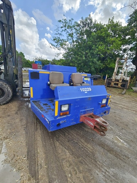 Push Back Tractor FMC B350E