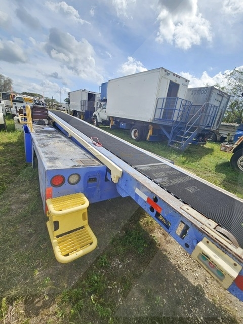 Belt Loader Tug 660E