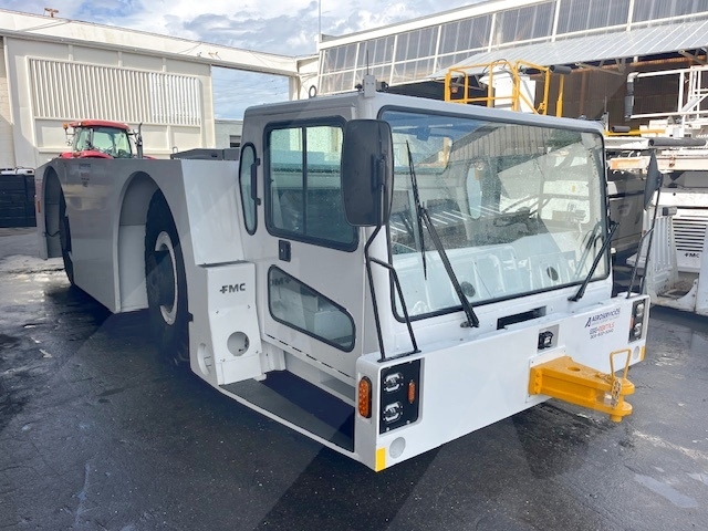 Push Back Tractor FMC B-1200