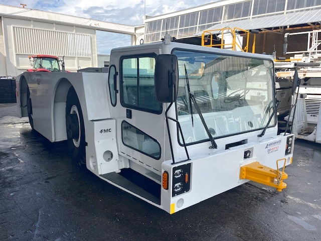 Push Back Tractor FMC B-1200