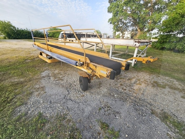 Towable Belt Loader Wasp A01771D-3650