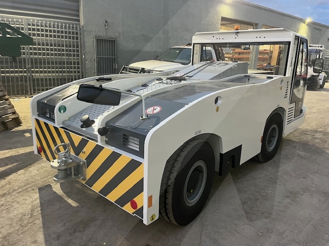 Push Back Tractor TLD TMX-150-9 Tier 4F
