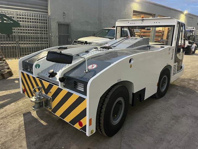 Push Back Tractor TLD TMX-150-9 Tier 4F