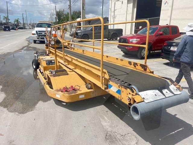 Towable Belt Loader Wasp A01771D-3179