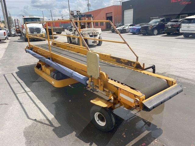 Towable Belt Loader Wasp A01771D-3179