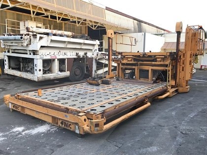 Main Deck Cargo Loader FMC Commander 15 U