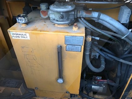 Main Deck Cargo Loader FMC Commander 15 U