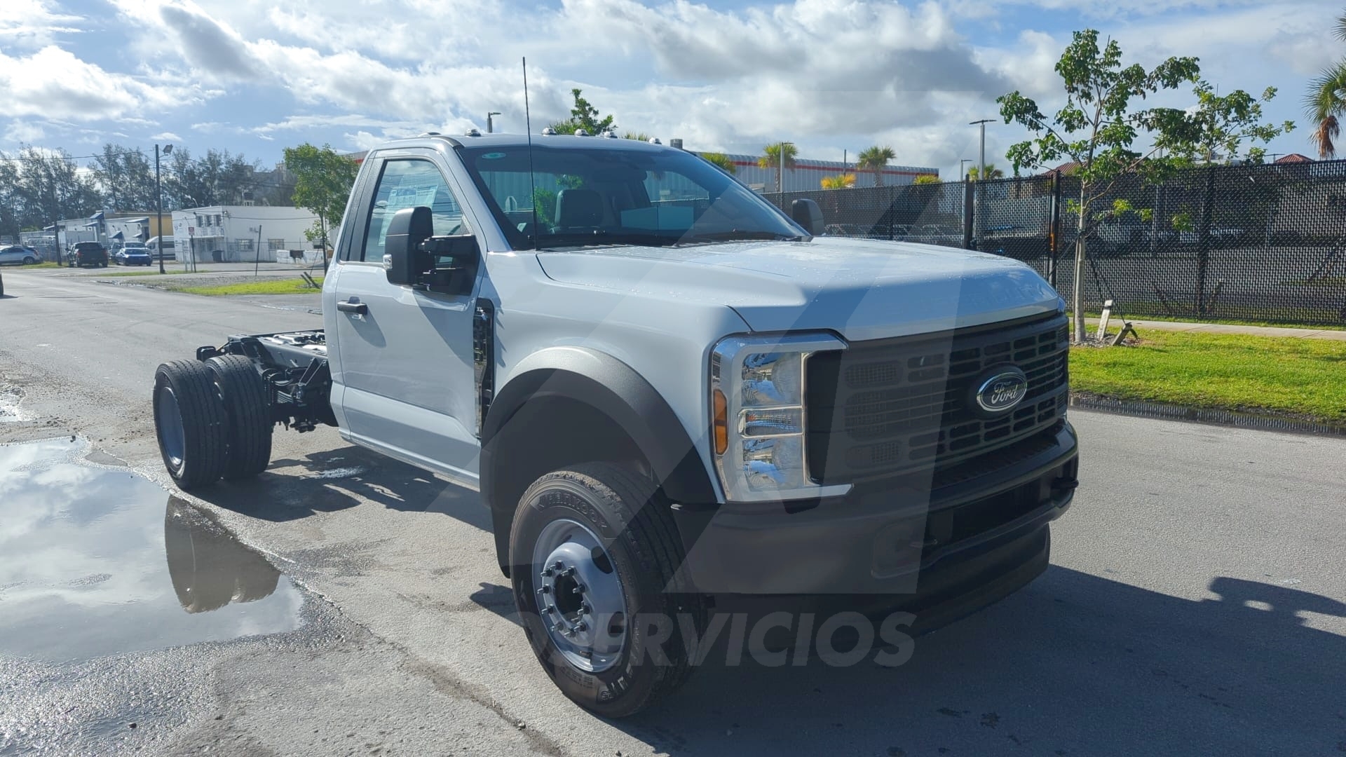 Truck Chassis Ford F-600