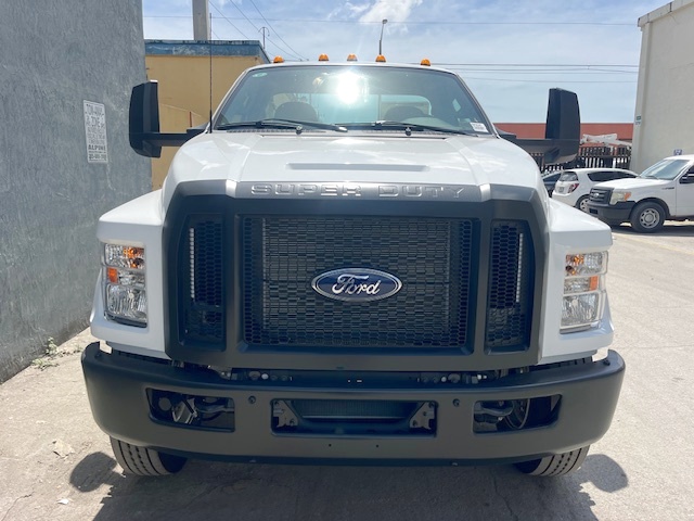 Truck Chassis Ford F-750 2025