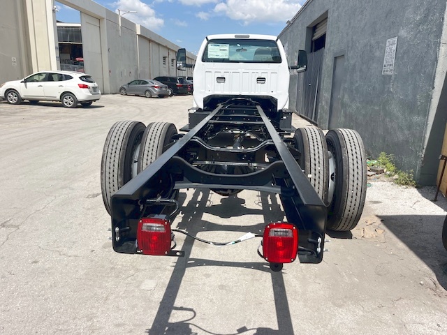 Truck Chassis Ford F-750 2025