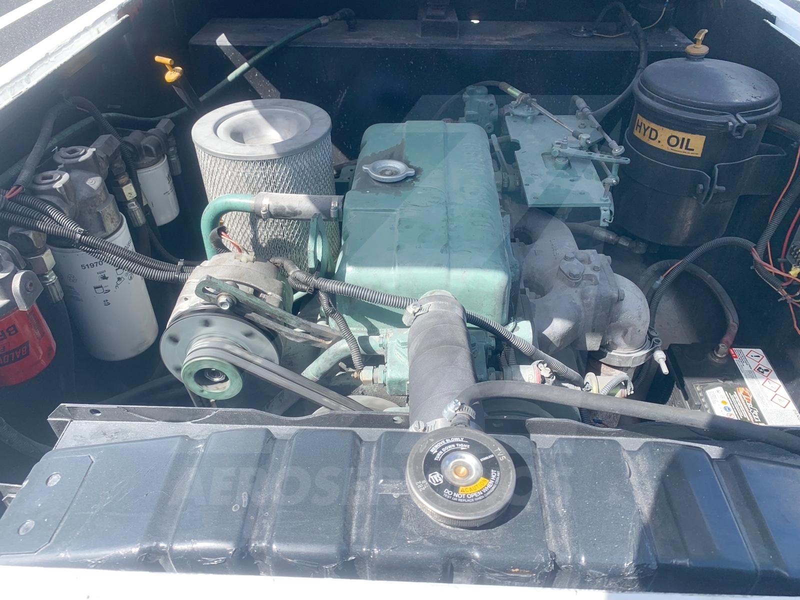 Push Back Tractor S&S GT-32