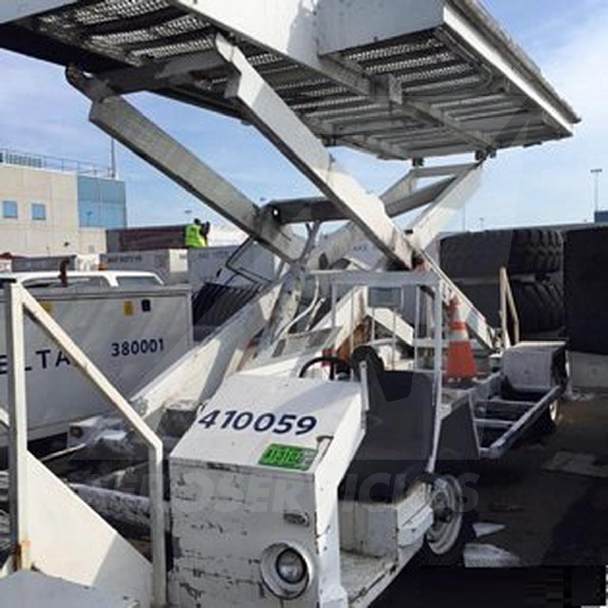 Mobile Maintenance Lift Wollard TML-704