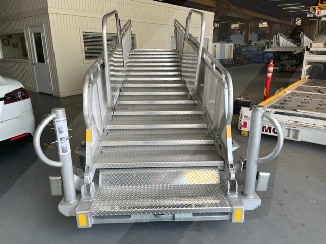 Passenger Stair Towable Standard GSE STD-95-145 2022