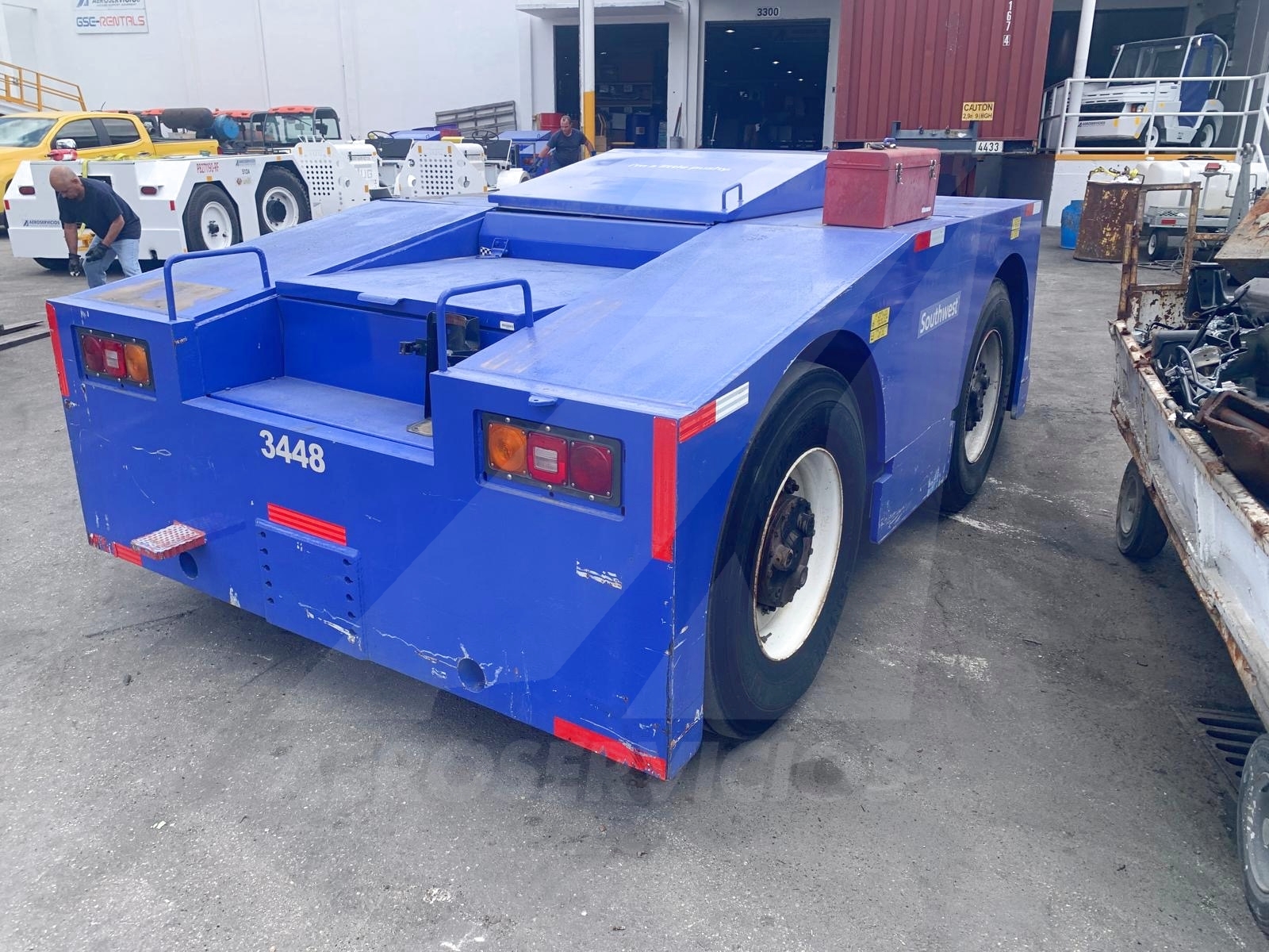 Push Back Tractor FMC B350E