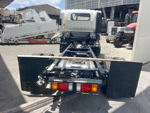 Truck Chassis Isuzu NPR- Gasoline