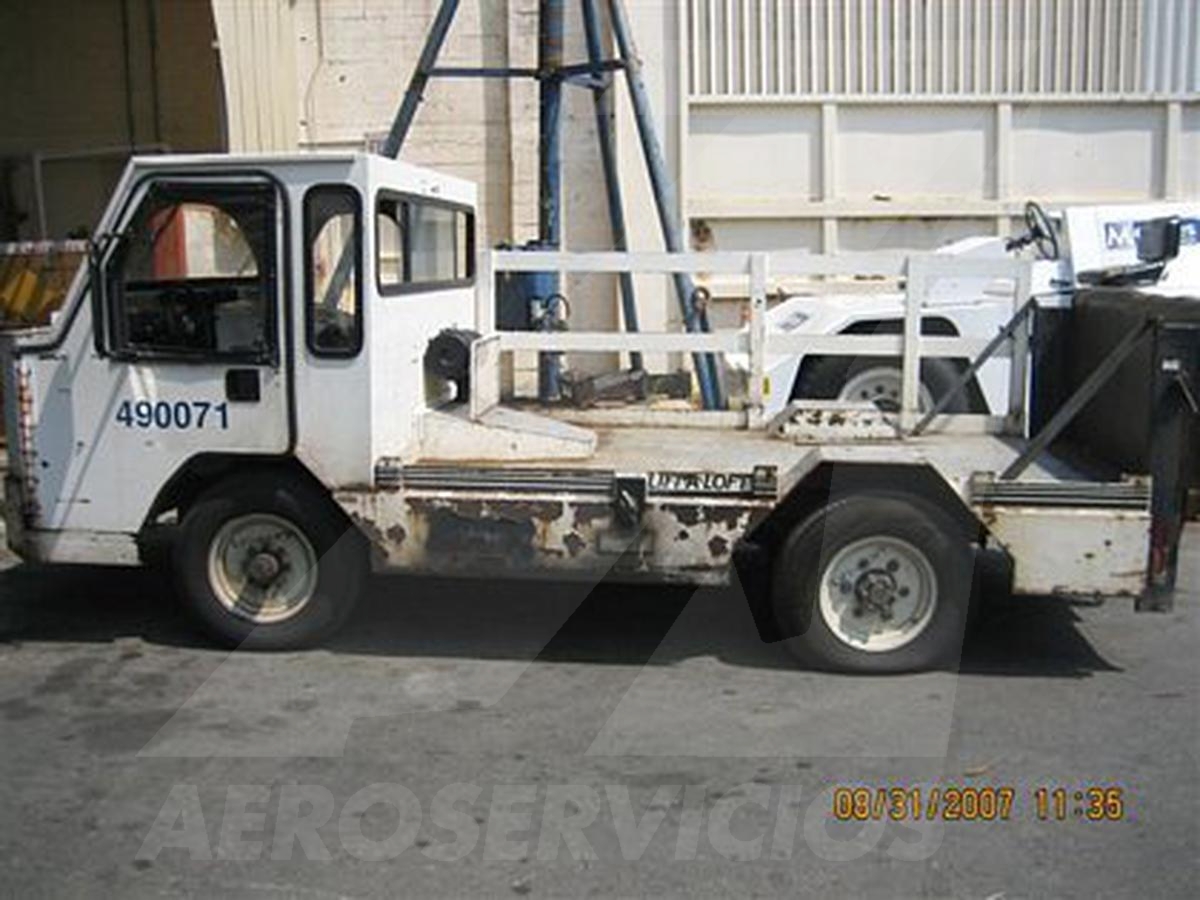 2000 Lift-A-Loft APV Flat Bed