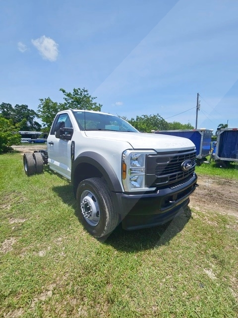 Truck Chassis Ford F-600