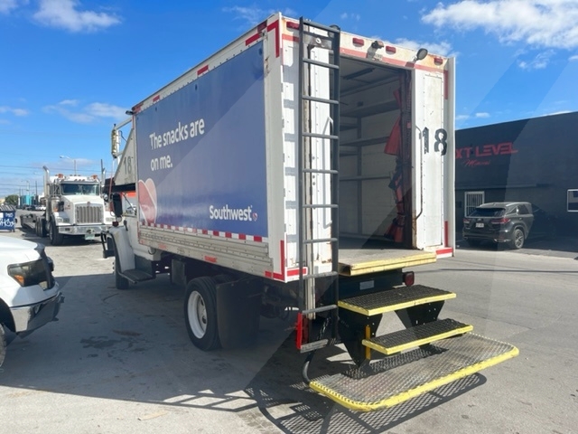 Catering Truck Ford/Hi Way F-700/ CT-14