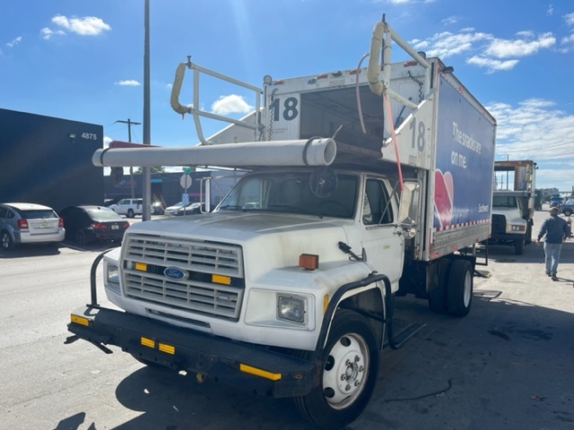 Catering Truck Ford/Hi Way F-700/ CT-14
