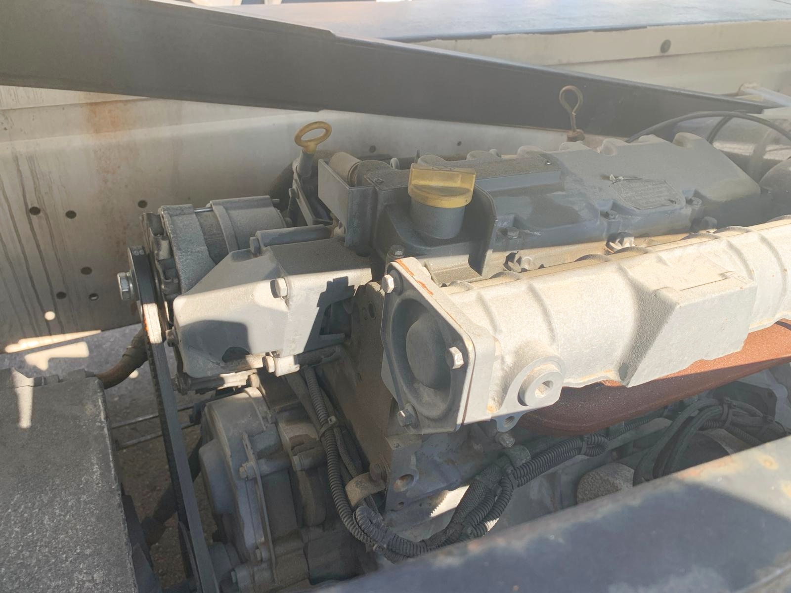 Belt Loader Tug 660