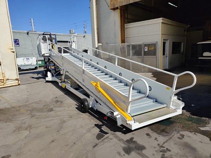 2019 Clyde-15F2830 Wide Body Pax. Stair