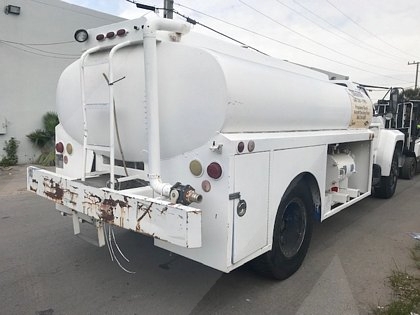 Fuel Truck AV-JF Gas F-800